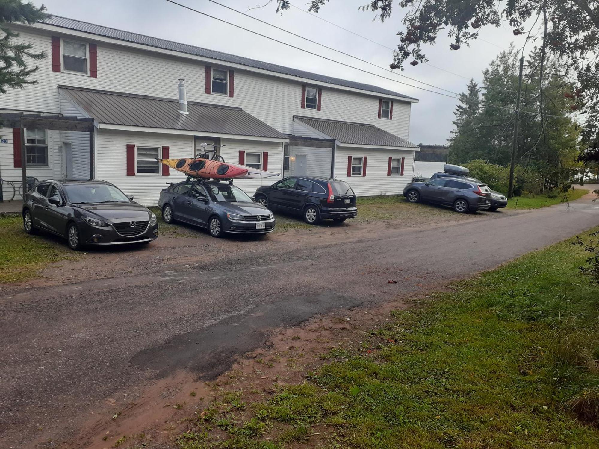 Waterside Apts. Apartment Cardigan Exterior photo